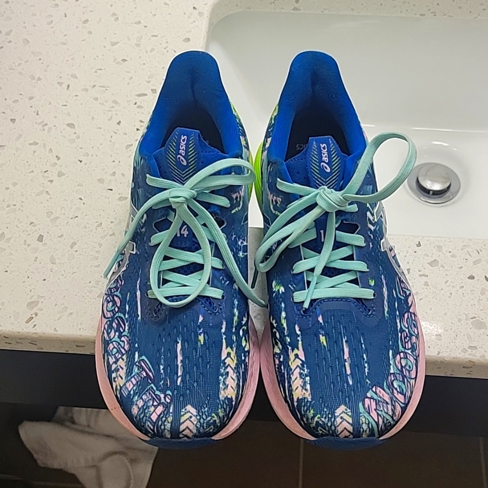 Asics Noosa run/walk shoes